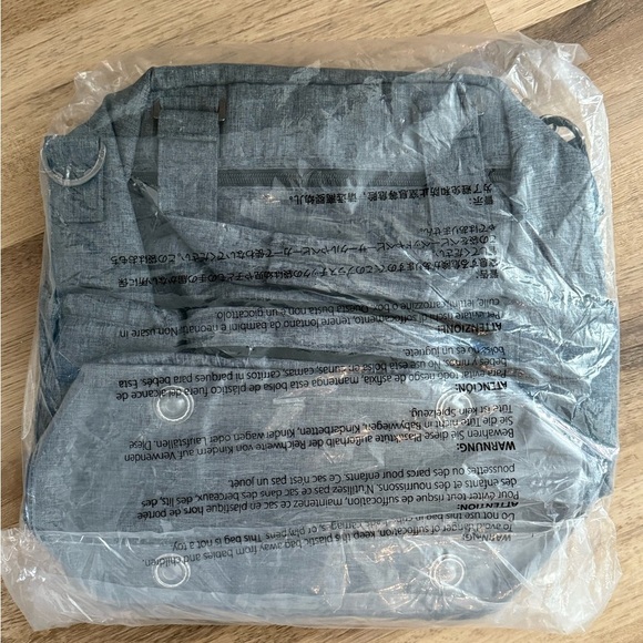 NWT LUG Ranger XL Overnight Bag Heather Grey - Picture 4 of 4